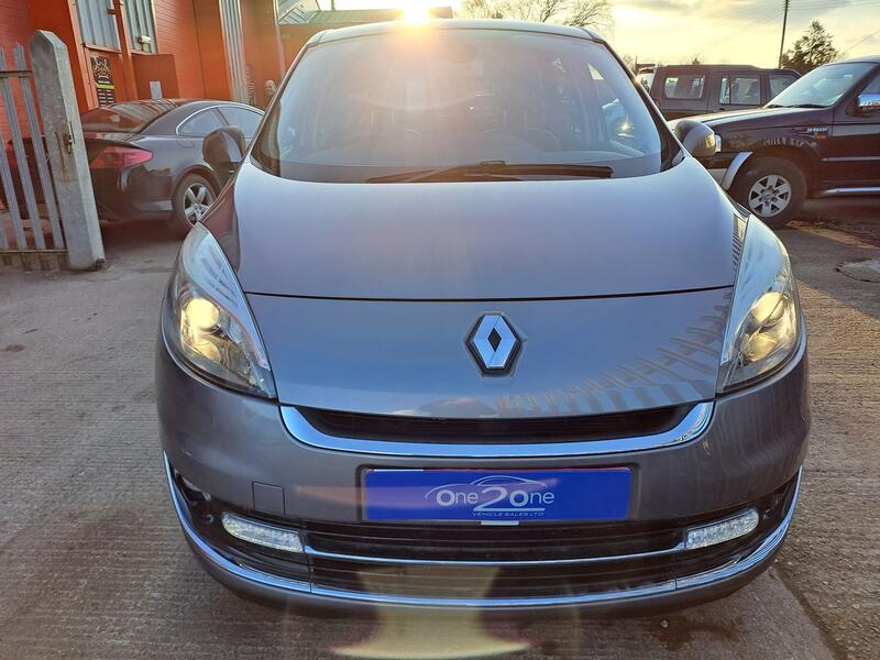 RENAULT GRAND SCENIC