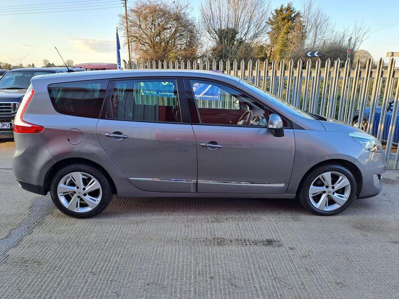 RENAULT GRAND SCENIC